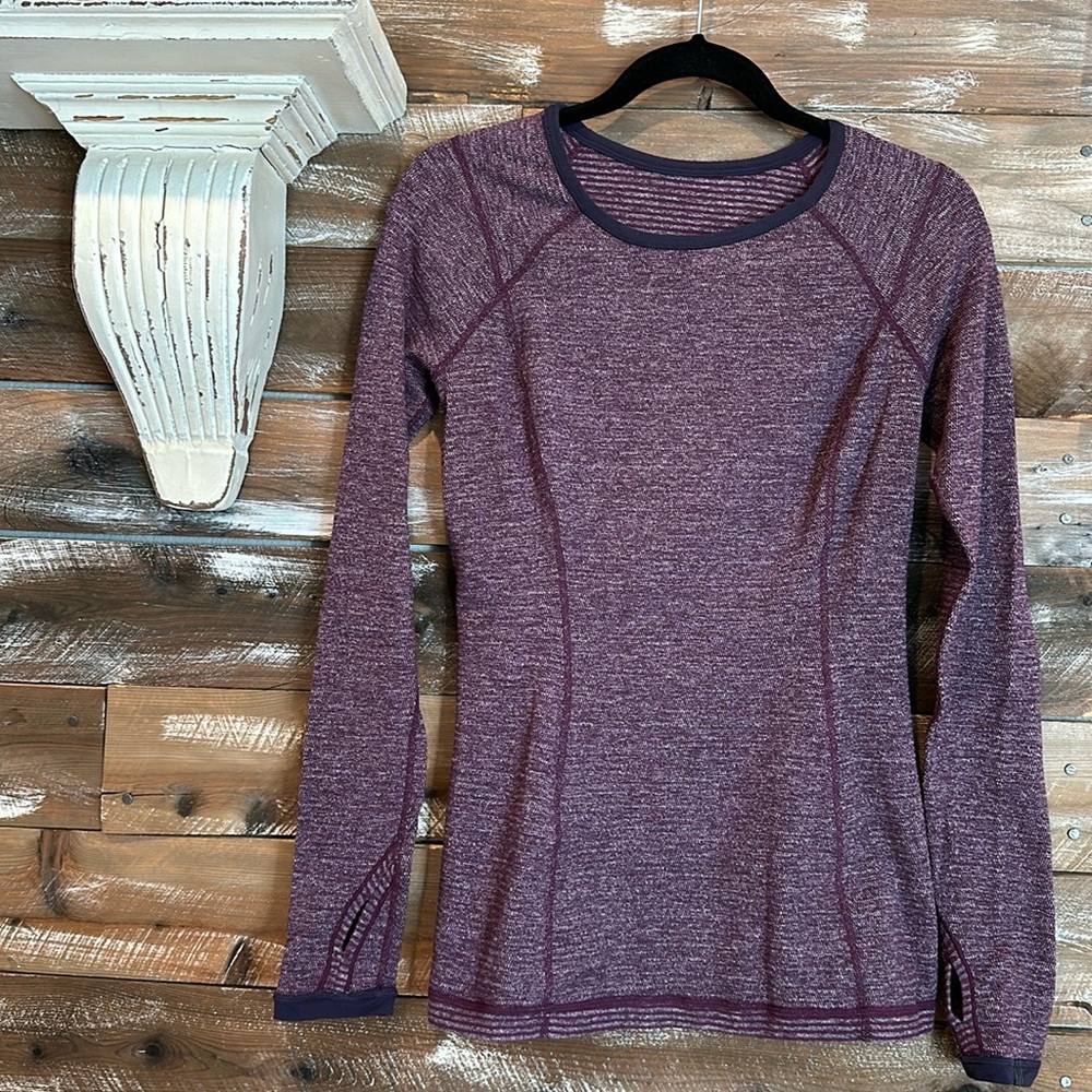 Rare, Lululemon reversible long sleeve